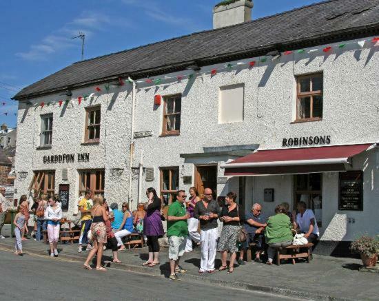 Garddfon Inn Y Felinheli Extérieur photo